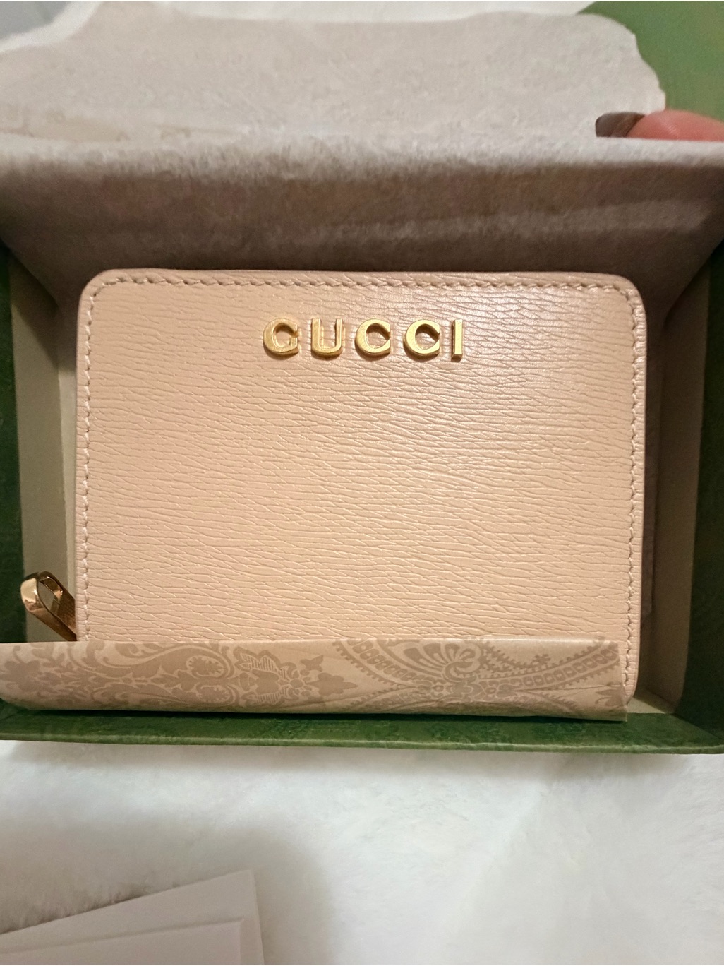 Gucci Beige Script Zip Wallet With Gold Logo
